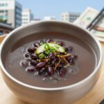 신가네칼국수제비의 검은콩 냉콩국수와 바지락칼국수 사진