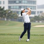 양희영이 LPGA 개막전에서 아이언 샷을 준비하고 있는 모습