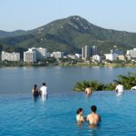 하동 비바체 리조트 100m 인피니티풀에서 바라본 하동호수와 지리산 전경