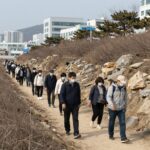 인천 서해구 대피령 당시 시민들이 지하 대피소로 이동하는 모습