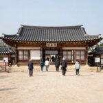 소금쟁이라멘 외부 일본식 정원과 목조 건물 전경